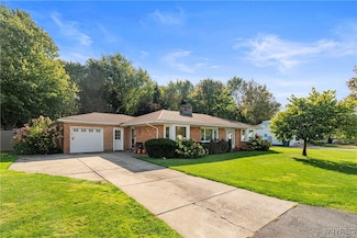 6336 May Dr, Hamburg, NY 14075