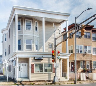 4 Revere St, Winthrop, MA 02152