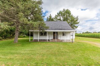 463 Lamson Rd, Baldwinsville, NY 13027
