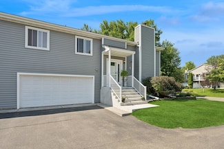 5627 Pompano Dr, Hopkins, MN 55343