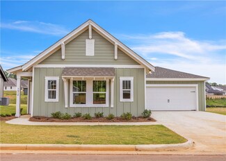 617 Shropshire Dr, Auburn, AL 36832