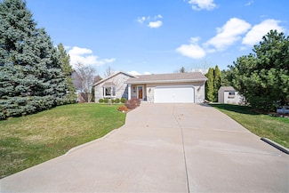 8070 S Long Meadow Dr, Oak Creek, WI 53154
