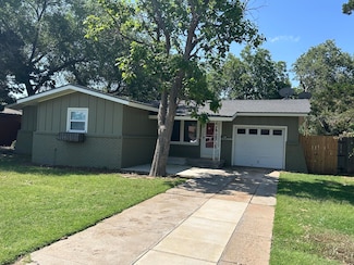 4305 39th St, Lubbock, TX 79413