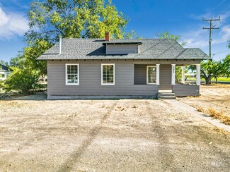 295 Lois St, Twin Falls, ID 83301