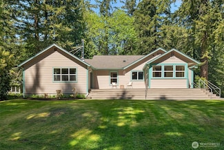 11607 SW Cove Rd, Vashon, WA 98070