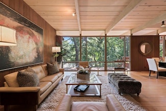 16310 Oakhurst Dr, Monte Sereno, CA 95030