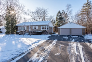 2510 Lydia Ave, Zion, IL 60099