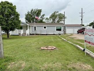 1603 Park St, Dodge City, KS 67801
