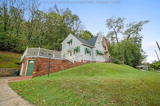 400 Kanawha Ave, Clendenin, WV 25045