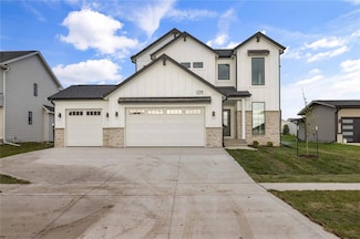 1278 S Radley St, West Des Moines, IA 50266