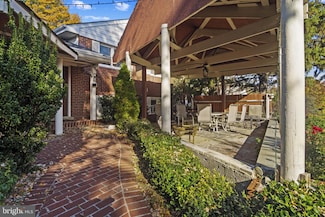 4514 Rynex Dr, Alexandria, VA 22312