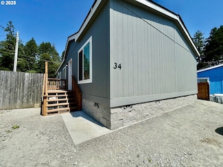 96465 Coverdell Rd Unit 34, Brookings, OR 97415