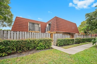 703 NW 98th Cir, Plantation, FL 33324