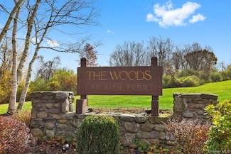 401 Woodsbrook Dr Unit 1, Mahopac, NY 10541