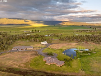 10771 E Langell Valley Rd, Bonanza, OR 97623
