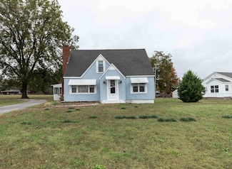 1511 Joe Wheeler Dr, Tuscumbia, AL 35674