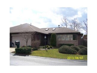1529 Juniper Ct Unit 9B, Hermitage, PA 16148