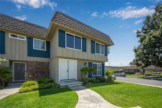 4481 Larwin Ave, Cypress, CA 90630