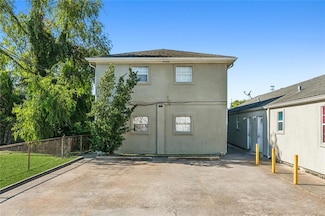 8816 Spruce St, New Orleans, LA 70118