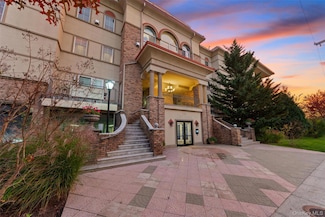 257 Central Ave Unit 1H, White Plains, NY 10606