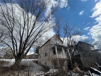 792 11th St, Pitcairn, PA 15140