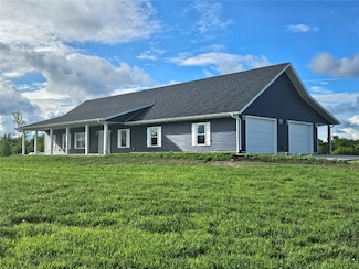 7936 219th Ave, Martelle, IA 52305