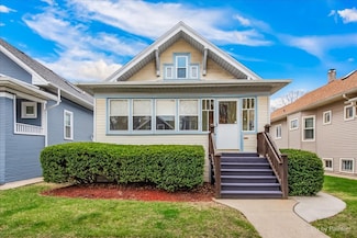 1121 S Elmwood Ave, Oak Park, IL 60304