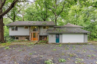 3089 Prairie Du Chien Rd NE, Iowa City, IA 52240