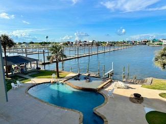 560 Pleasure Island Blvd, Port Arthur, TX 77640