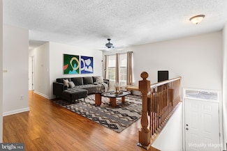 205 Gentry Ct, Pennington, NJ 08534