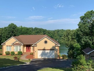 175 Water View Ct, Gretna, VA 24557