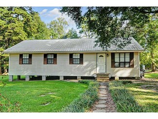230 Fountain Young Rd, Pine Grove, LA 70453
