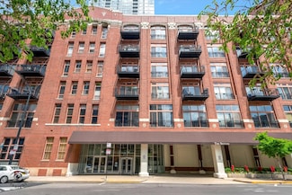 360 W Illinois St Unit 114, Chicago, IL 60654