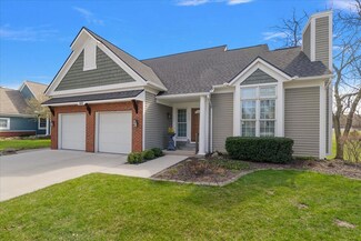 322 Hunters Run Cir, Holland, MI 49423