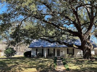 707 Sweetbriar Dr, Alexandria, LA 71303
