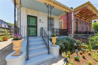 2426 Chippewa St, New Orleans, LA 70130