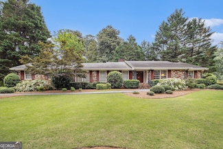 2221 Fairoaks Rd, Decatur, GA 30033