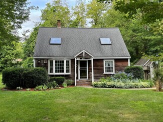 4 Pinecrest Rd, Littleton, MA 01460