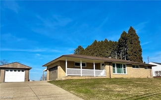 1371 17th St SW, Massillon, OH 44647