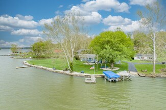 8863 E Southshore Dr, Unionville, IN 47468