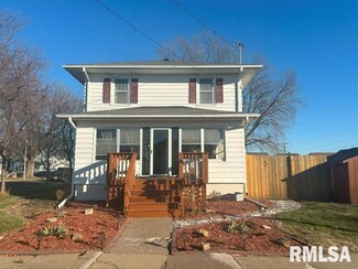1120 5th Ave, de Witt, IA 52742