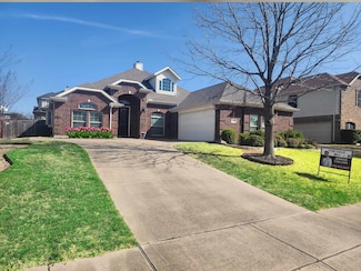 707 Cross Creek Dr, Cedar Hill, TX 75104