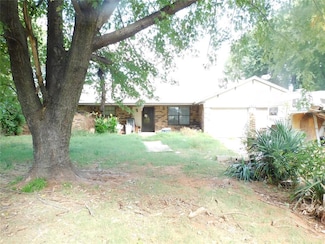 2317 W Keens Dr, Mustang, OK 73064