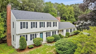 237 Concord Rd, Longmeadow, MA 01106