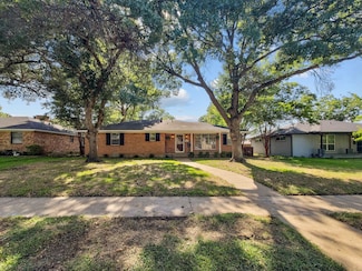 2109 Lansdowne Dr, Garland, TX 75040