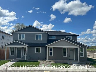 4754 Gebhard Rd, Central Point, OR 97502