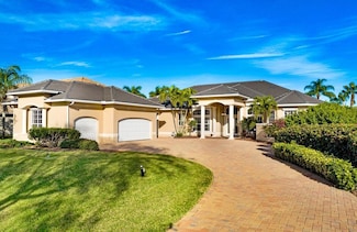 124 Lansing Island Dr, Indian Harbour Beach, FL 32937