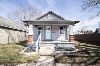 118 W Third St, Winchester, IN 47394
