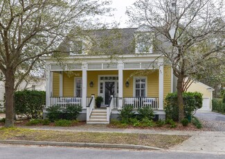38 Sowell St, Mount Pleasant, SC 29464