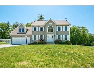 9 Rockridge Rd, Hopedale, MA 01747